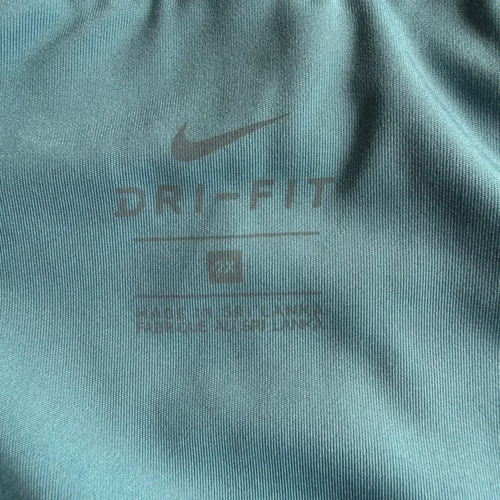 Nike Dri-FIT Womens 2X Teal Blue Cropped Leggings Athletic Tights Activewear